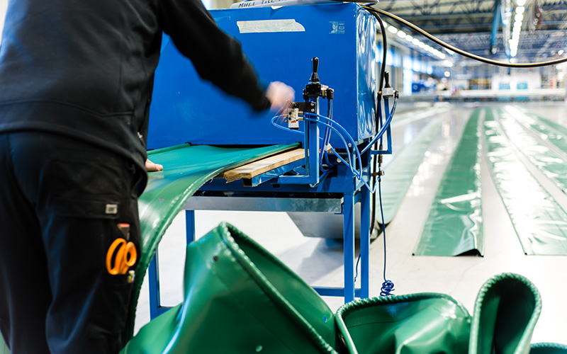 Hålstansare för duk på Kungsäter Industri