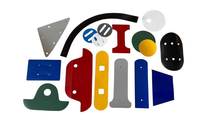 Stansning av olika former och färger som vi kan göra på Kungsäter Indsutri